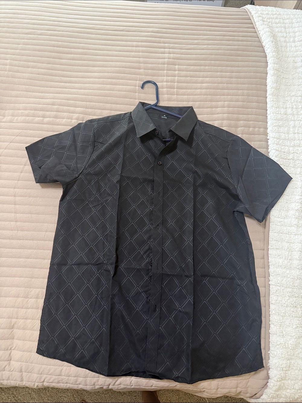 Men's Black Short-Sleeve Button-Up Shirt